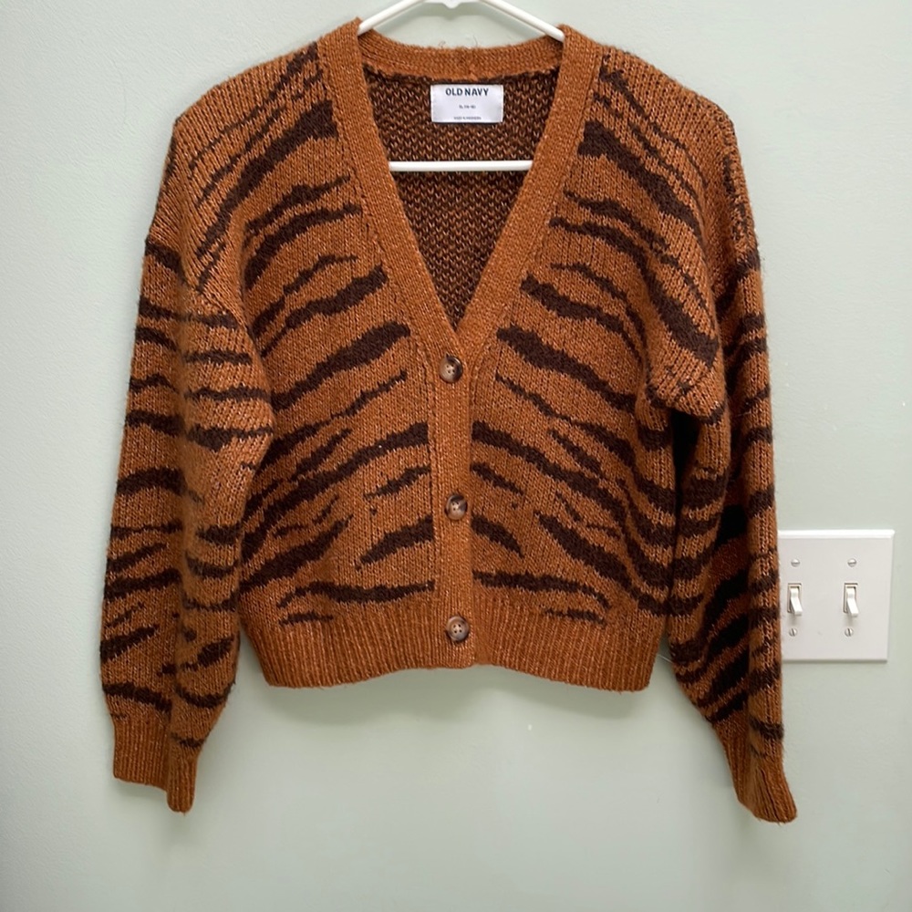 Old Navy Girls XL (14/16) tiger stripe button down cardigan